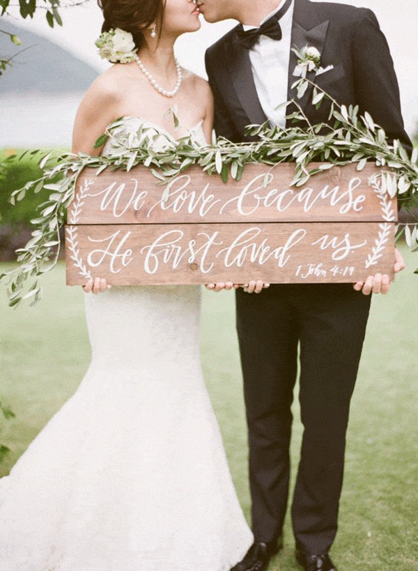 9 Wedding Decor Signs We LOVE! | Love and Lace Bridal Salon | www.loveandlacebridalsalon.com/blog