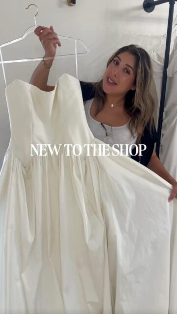 Welcoming @aeslingbride to our Orange location! 🥹 We are so excited to share her incredible designs with our brides! More Aesling is on the way but you can book your appointment to try on Ines through the link in our bio. ✨
#loveandlacebridal #2027bride #weddingdressshopping #weddingplanning #engaged